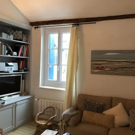 La Maison Bleue, Authentique Et Charmante Maison De Pecheur * Trouville-sur-Mer