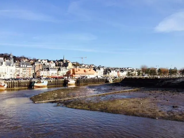 La Maison Bleue, Authentique Et Charmante Maison De Pecheur *